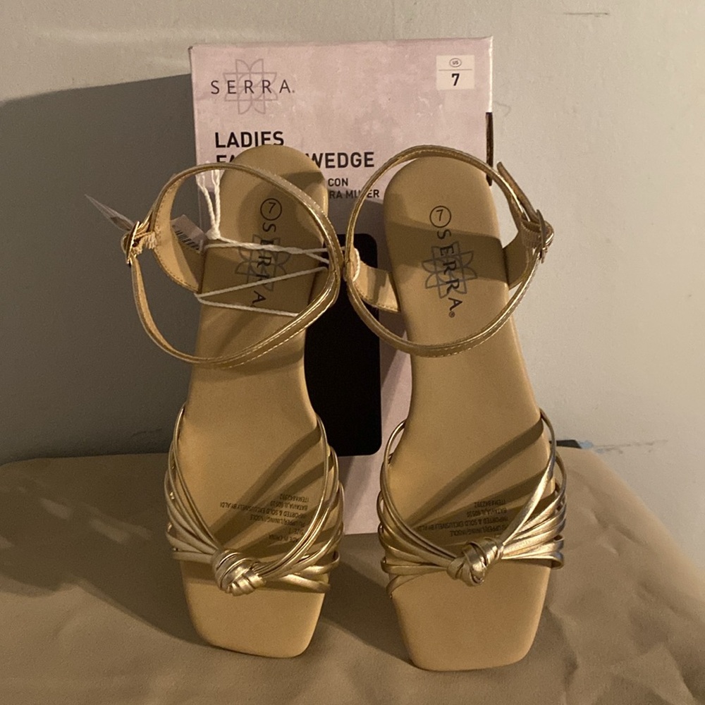 Sandals - Picture 13 of 14